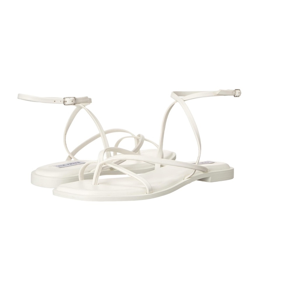 Steve Madden women’s Agree white sandal